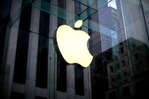 12 сотрудников Apple арестовали за утечки