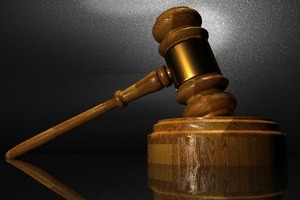 Новый закон позволил европейцам требовать миллиарды у Google и Facebook