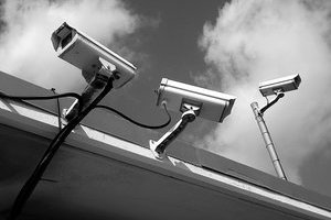 Тотальную слежку за людьми показали на видео