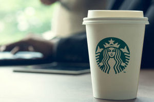 Провайдер кофеен Starbucks через Wi-Fi внедрял в устройства посетителей код для добычи криптовалюты Monero