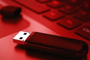 ОС Linux можно взломать с помощью простого USB-накопителя